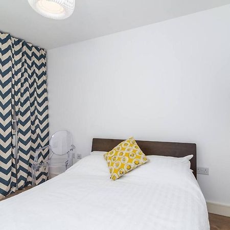 Joivy Lovely Studio Flat With Terrace In Southeast Londra Dış mekan fotoğraf